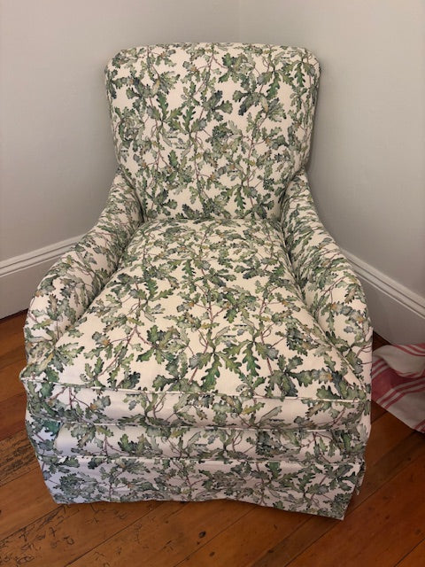 Oak leaf English linen country house chair