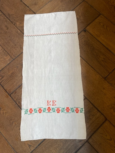 Antique Linen Table Runner - monogrammed 'KE'