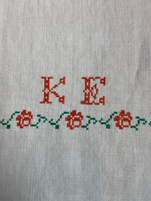 Antique Linen Table Runner - monogrammed 'KE'