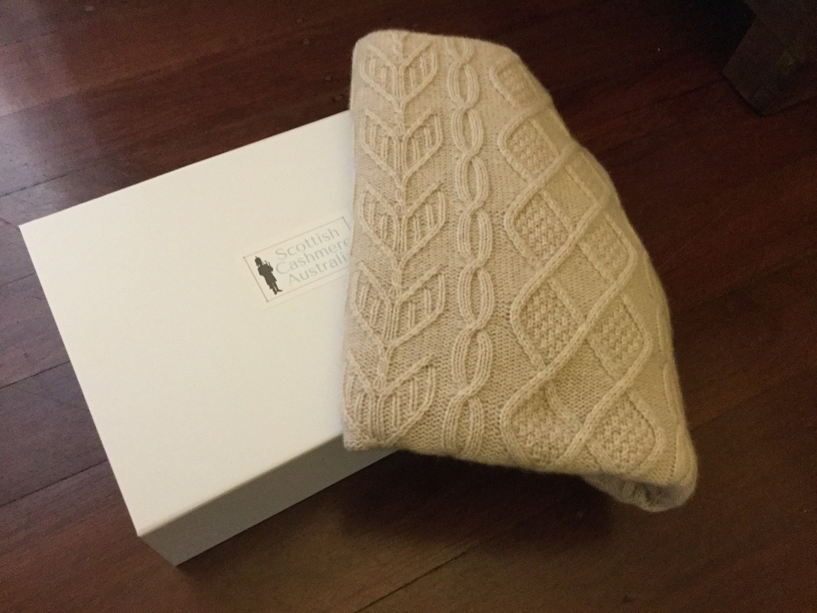 SCA Travelwrap - Navy Blue + White Stripe