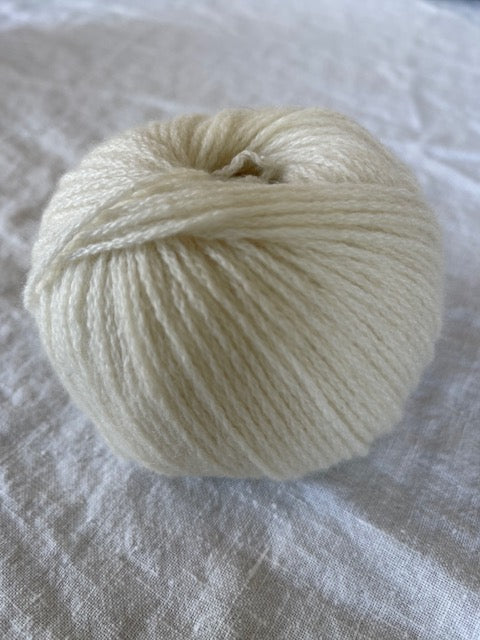 SCA 4-ply Cashmere Knitting Yarn - Winter White