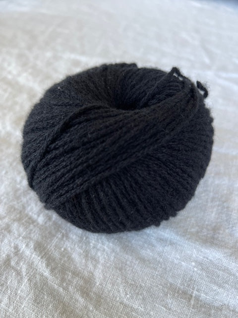 SCA 4-ply Cashmere Knitting Yarn - Black