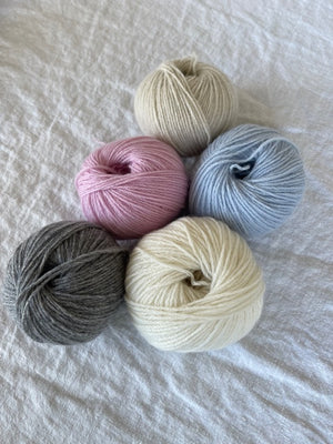SCA 4-ply Cashmere Knitting Yarn - Mid Grey