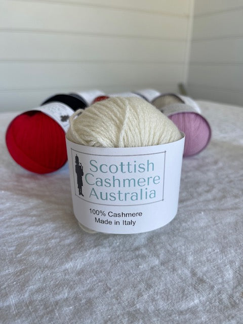 SCA 4-ply Cashmere Knitting Yarn - Winter White
