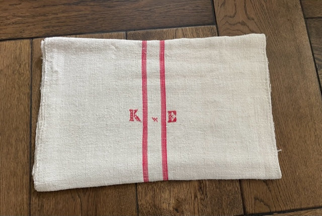 Antique Linen Table Runner - monogrammed 'KE'