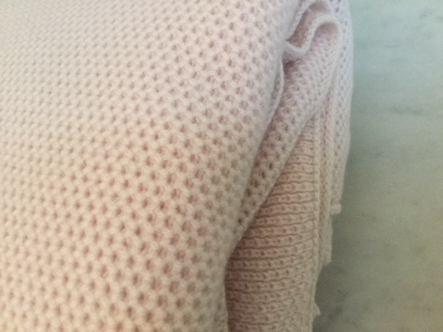 Waffle Stitch 4-Ply Cashmere Blanket Throw - Palest Pink