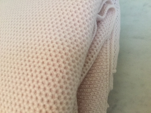 Waffle Stitch 4-Ply Cashmere Blanket Throw - Palest Pink