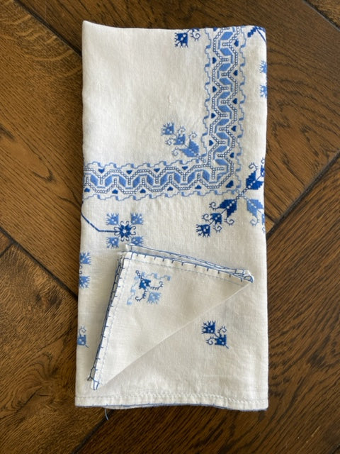 Vintage French linen blue-embroidered tablecloth & napkin set