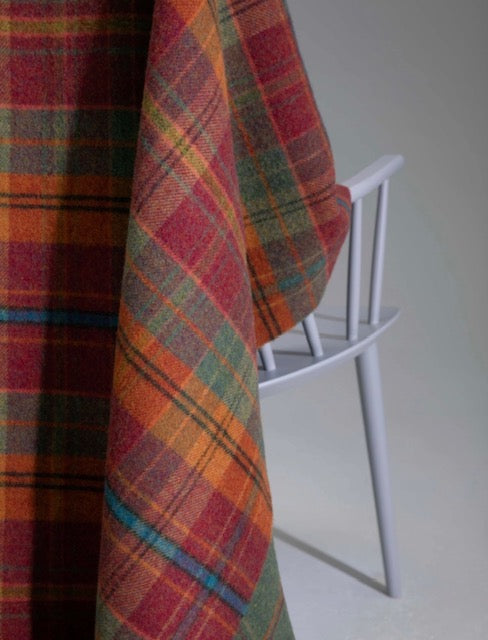 Lambswool Double Face Check Throw | Dunoon