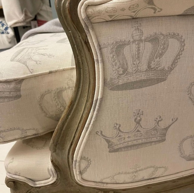 The Crown English Linen Armchair Armchair