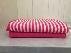 SCA Travelwrap - Hot Pink + White Stripe